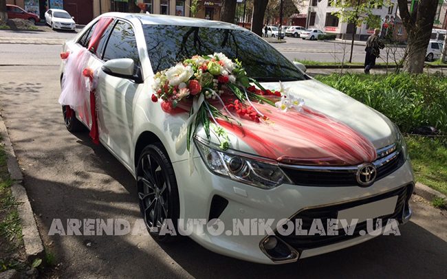Аренда Toyota Camry 50 на свадьбу Миколаїв