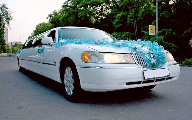 Аренда Лимузин Lincoln Town Car на свадьбу Миколаїв